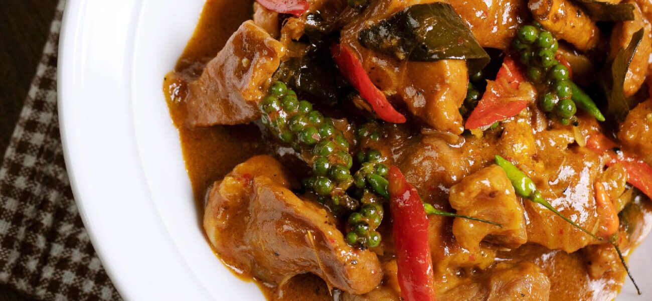 BRAISED PORK RIBS WITH CURRY PASTE recipe
