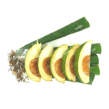 Betel Set – A classic combination of betel leaves and areca nut, often used in cultural ceremonies and traditional chewing practices.