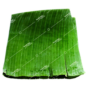 Fresh banana leaves (Bai Tong) – ideal for Thai cooking, food wrapping, and steaming.
