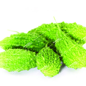 Fresh Small Bitter Melon (Mara Kae Nok) – ideal for Thai soups, stir-fries, and traditional herbal remedies.